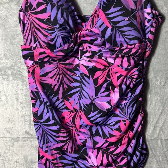 Kim Gravel Swimsuits for All Pinks Floral Ruched One Piece Swimsuit Size 16 - Picture 3 of 9